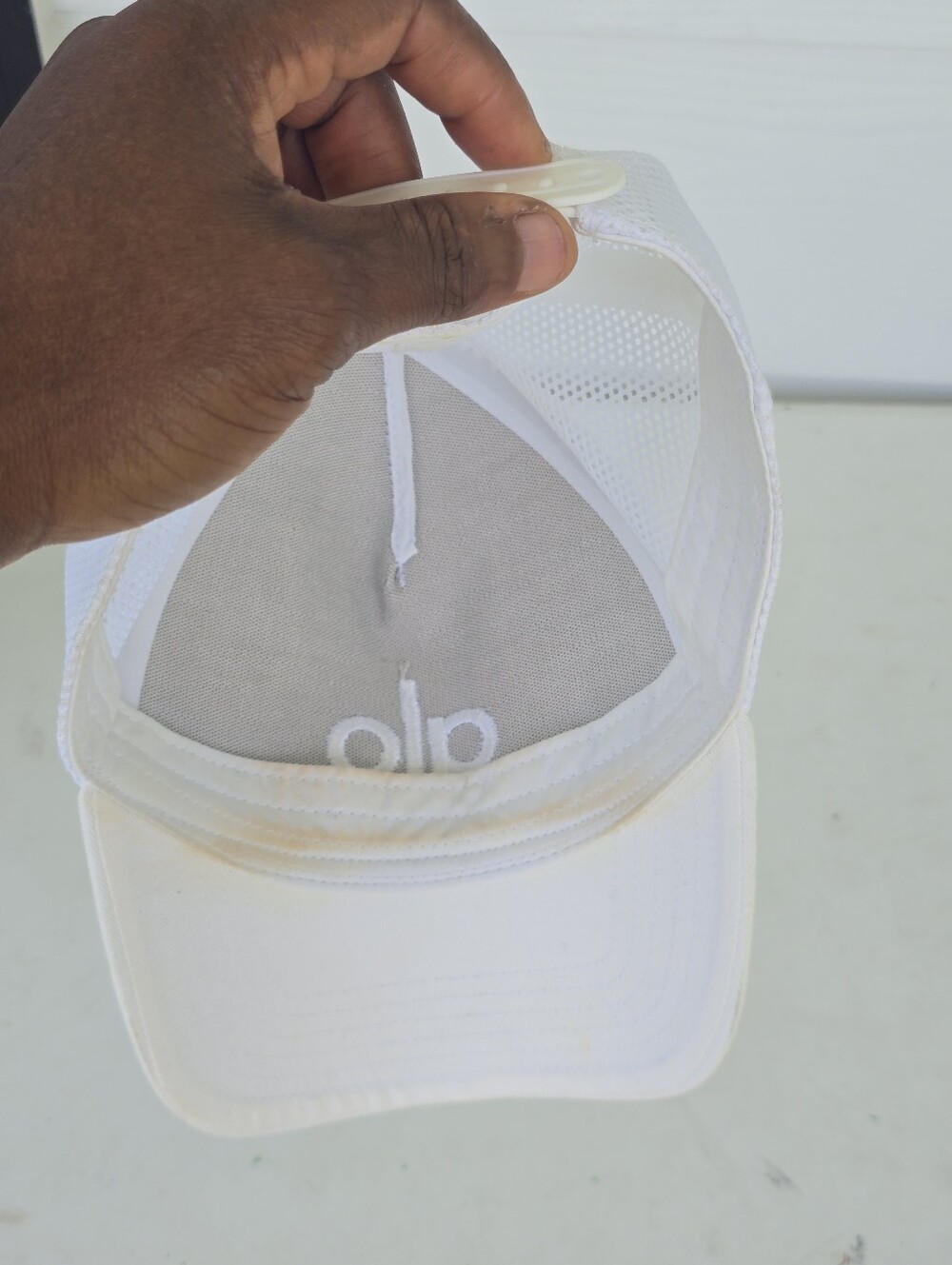 Alo Yoga White Trucker Hat Mesh Snapback Embroidered Logo Unisex Cap - Picture 9 of 9